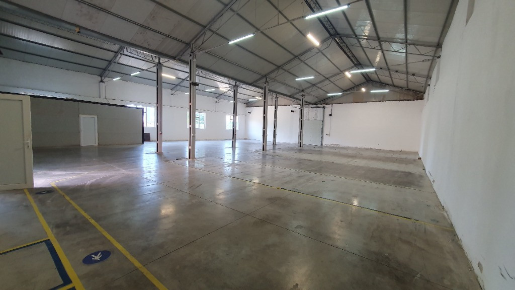 Inchiriez hala zona Sanicolaul Mic - ID : RH-40332-property
