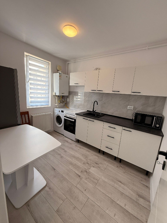 Apartament 1 camera decomandat zona Cetatii