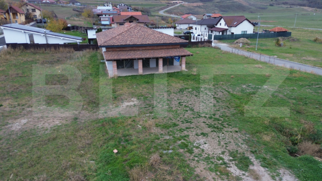 Casă spațioasă în Ciugud, la gri – confort și linișt