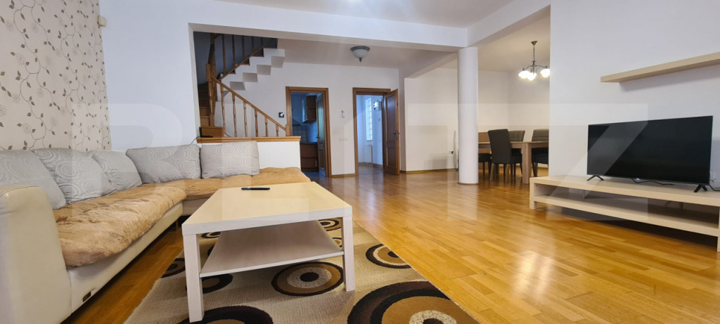 De închiriat - Casă elegantă cu 3 dormitoare, 160 mp util