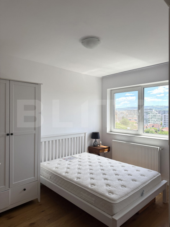 Apartament 3 camere, mobilat modern, 2 bai 60 mp, zona Piata