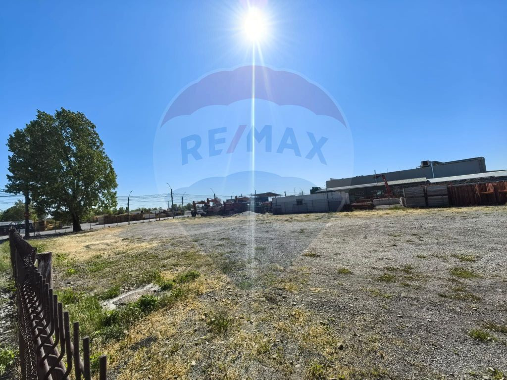 Teren de închiriat – 3.000 mp+ – la bulevard principal