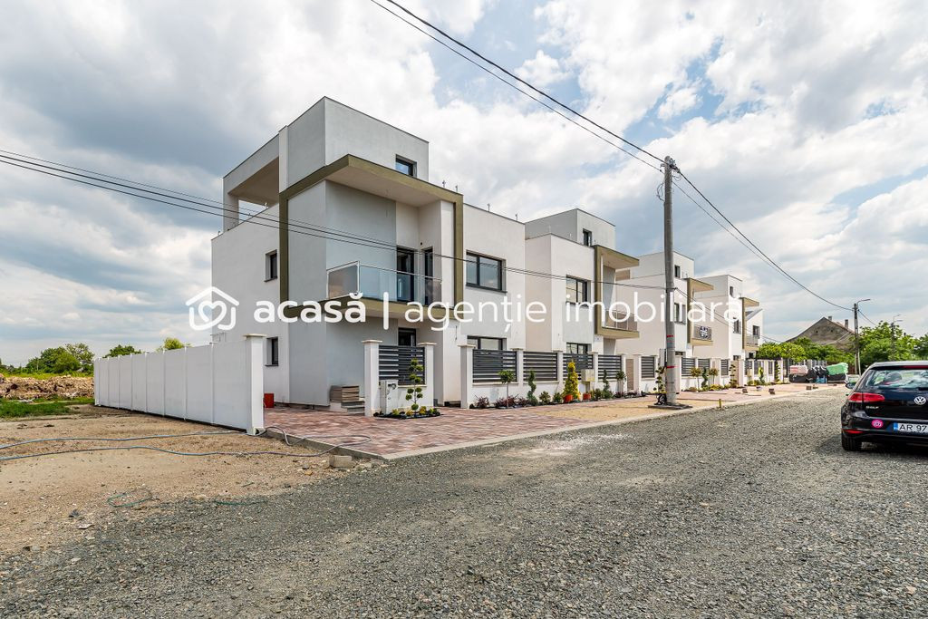 Casă nouă 2025 cu terasă rooftop – 5 camere, design ...