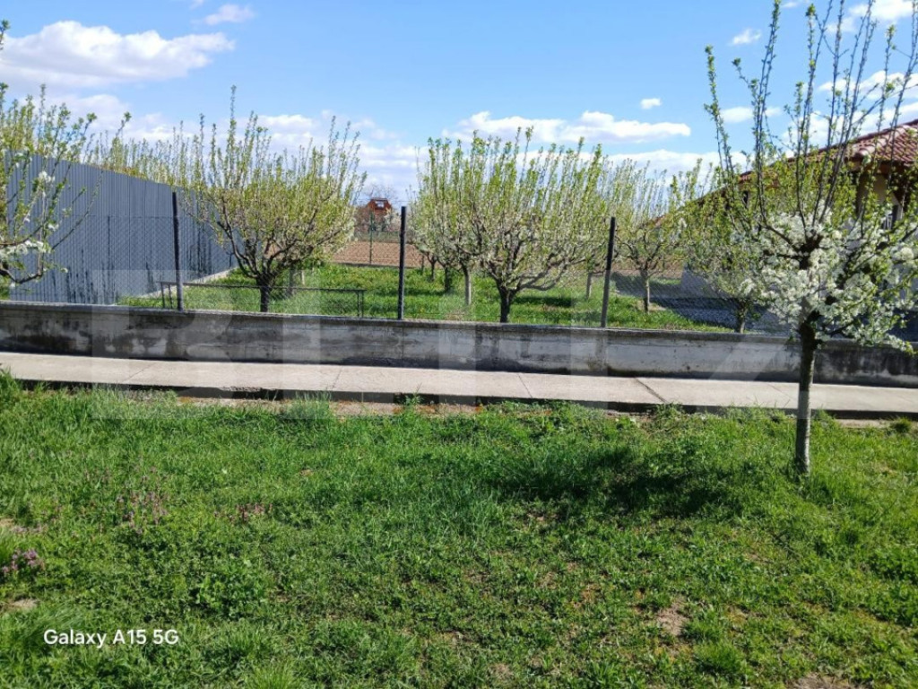 Casa cu 3 camere de vanzare , 100mp, teren 500 mp, in Lazuri