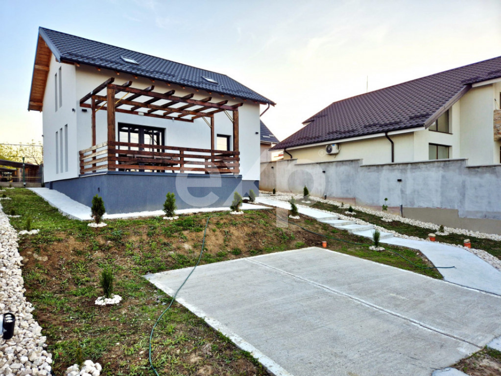 Casă P+M de vânzare – Pitești, Str. Constantin Dobrogea