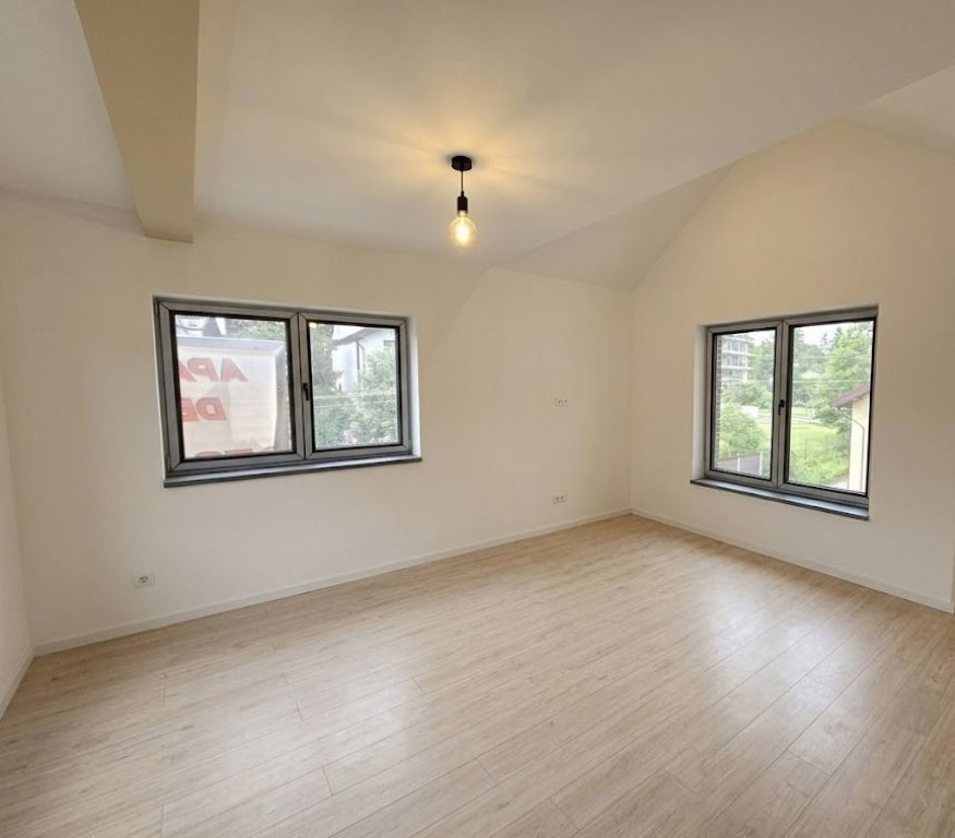Apartament cu 2 camere 59,40 mp + 30 mp pod - Busteni car...