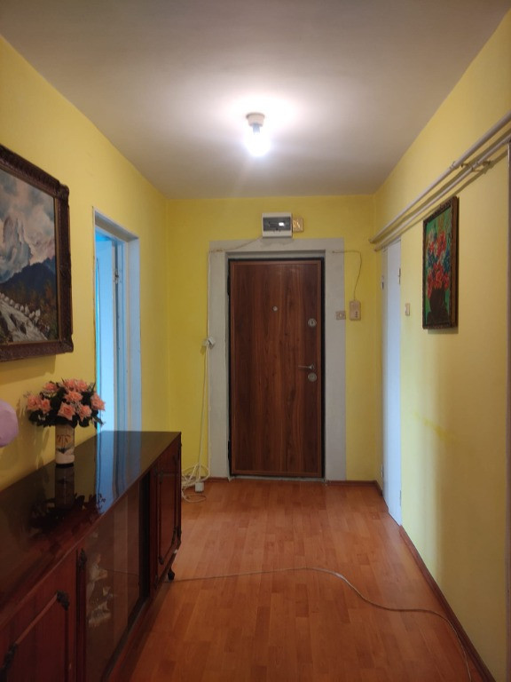 Apartament 4 camere confort 1 zona Garii, Liber.