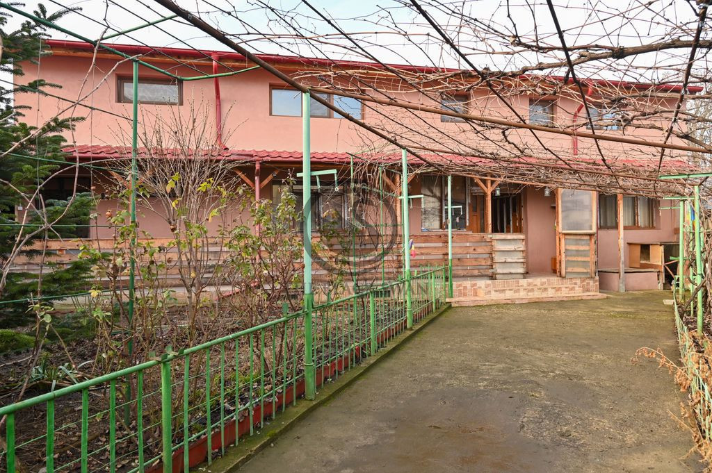 Casa cu 5 camere de vanzare P+M | Teren 258MP | Ploiesti ...