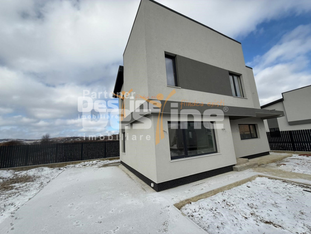 Casa individuala cu etaj, 4 camere, 185.000 euro