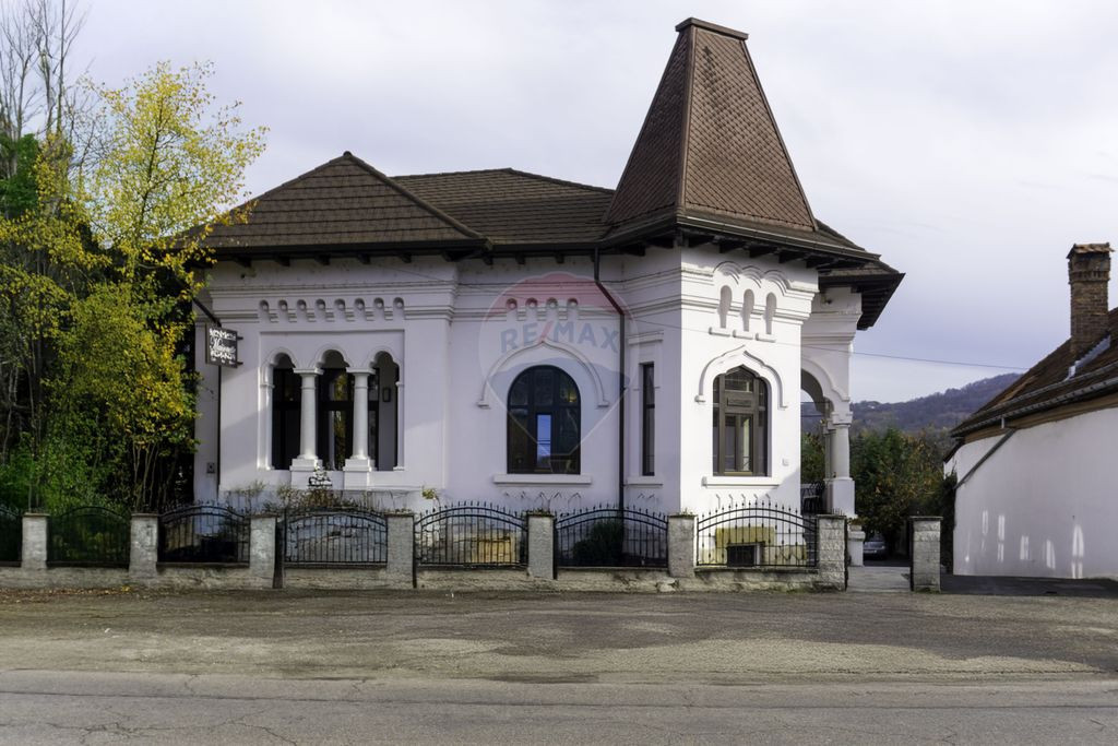 Două vile de patrimoniu, restaurate integral