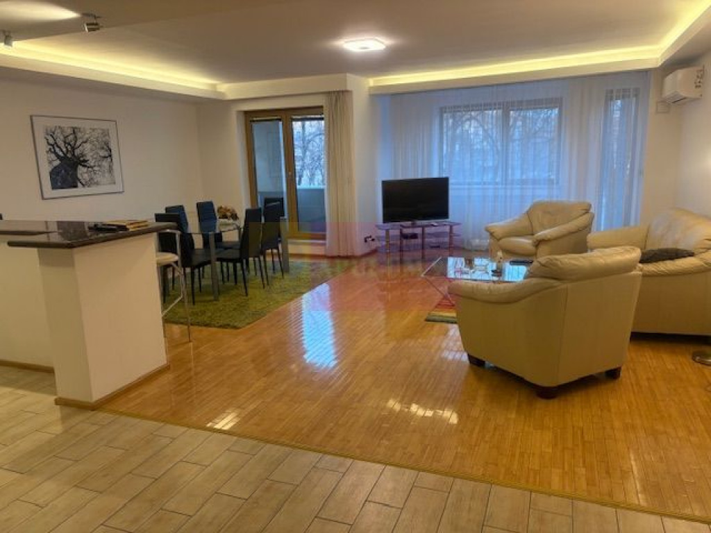 Apartament Bd Aviatorilor- Piata Charles De Gaulle.