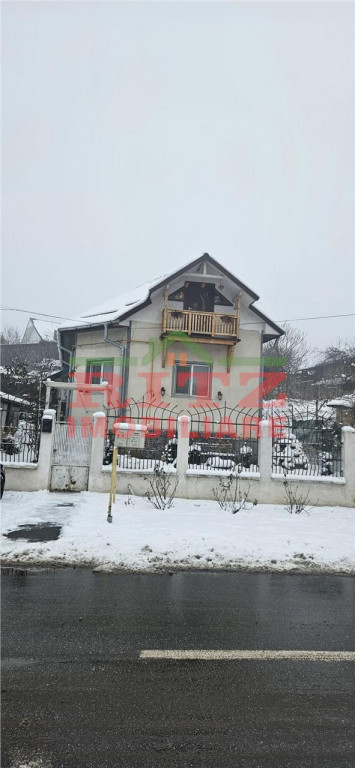 CASA DE VANZARE CU GARAJ,ZONA BOLD