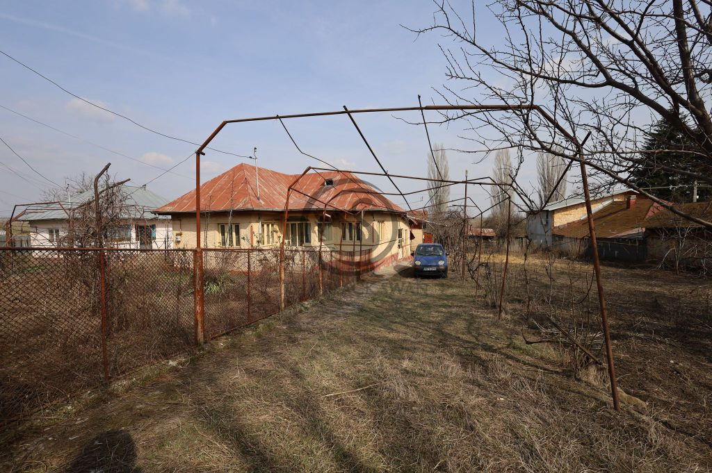 Casă de vânzare | 1.059mp teren | Filipeștii de Târg ...