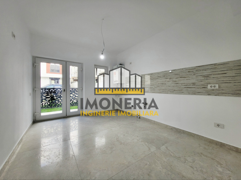 Casa finalizata 5 camere, 0% comision, metrou 1 Decembrie