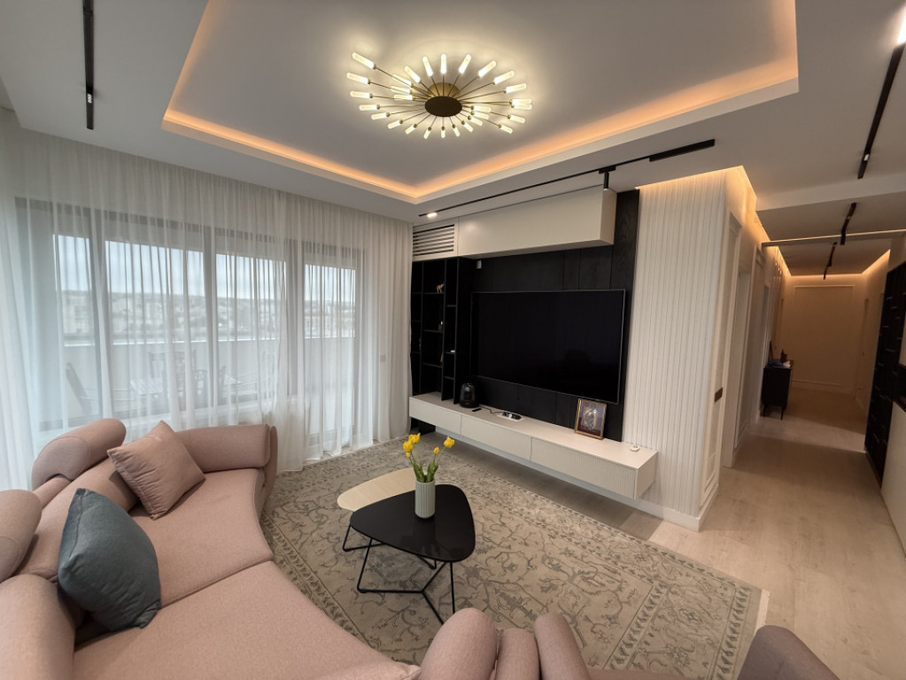 Apartament 3 camere, 107.37 mp, zona Nicolina