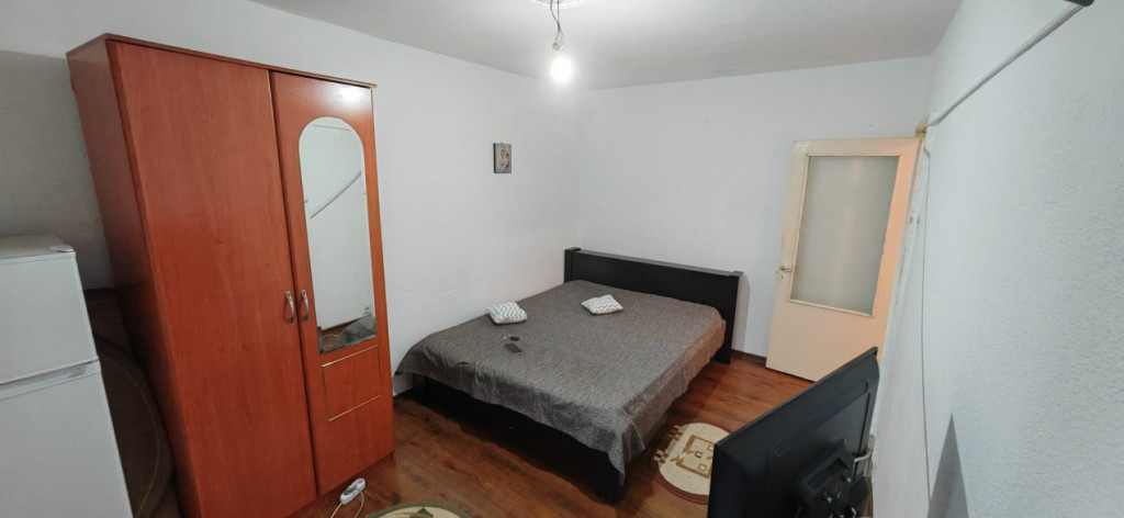 Garsoniera de vanzare, 28 mp, zona Craiovita - Materna