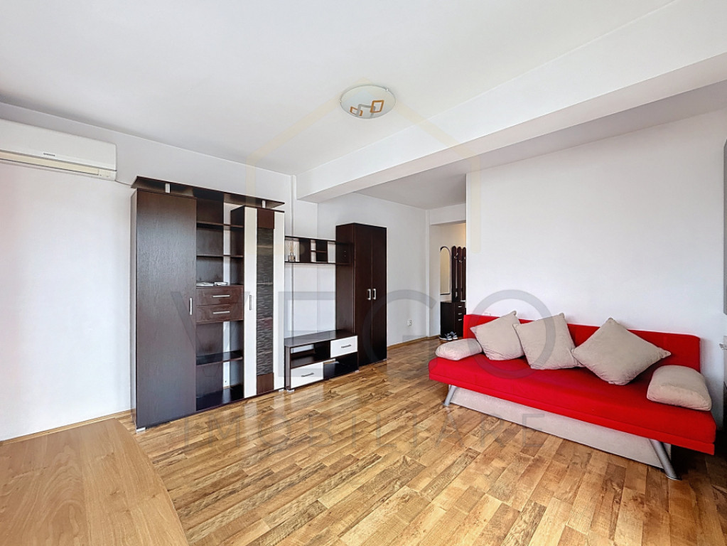 Apartament decomandat, 1 cameră, 36 mp, balcon, zona Iulius