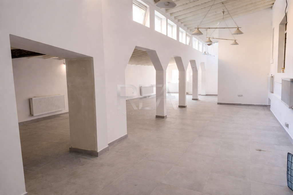 Vilă 9 camere Eminescu, 2 centrale, 355 mp