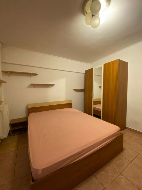 Apartament 1 camera, la Hala Centrala