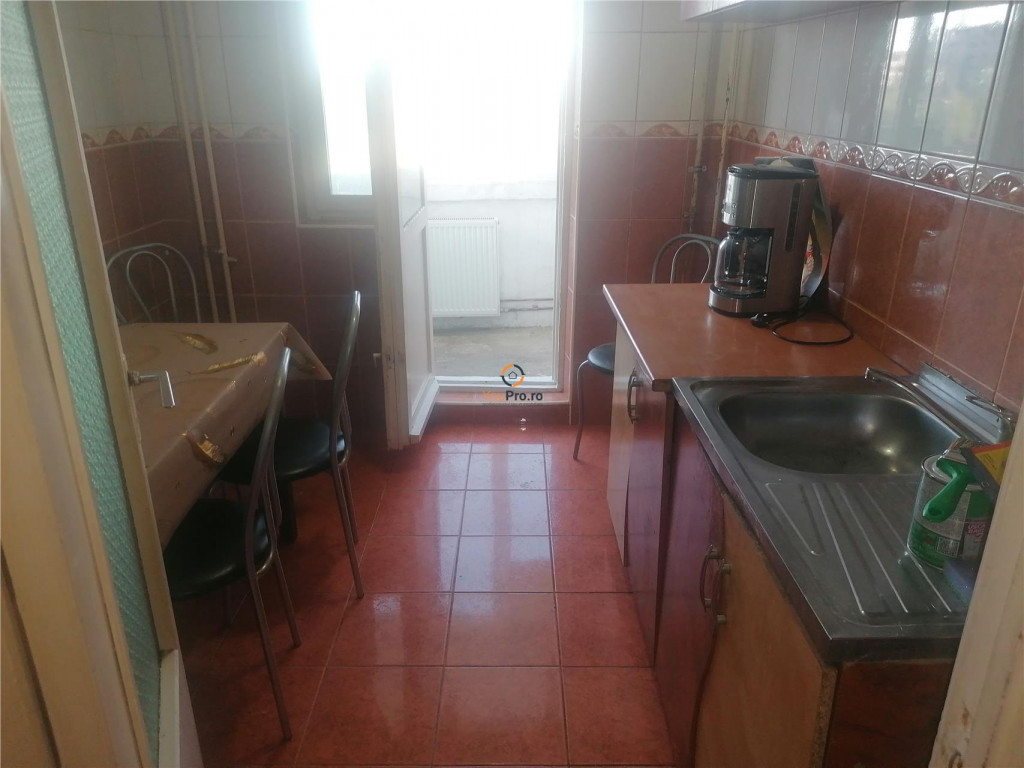 Apartament de vanzare, cu 3 camere, 55 mp, zona Lipovei