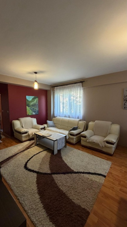 De închiriat apartament 2 camere zona Lipovei,bloc nou 2008 et.2,parc