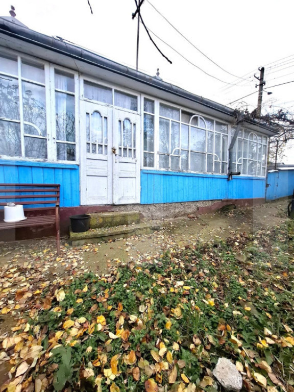 De vânzare casă bătrânească – sat Vânători, comuna