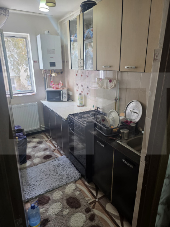 Apartament cu 3 camere, 47 mp, in zona Ciucului