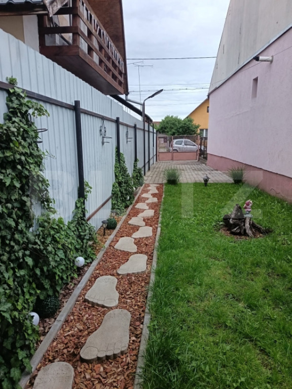 Casa 3 camere, complet renovata, 68 mp, cartierul Unirii
