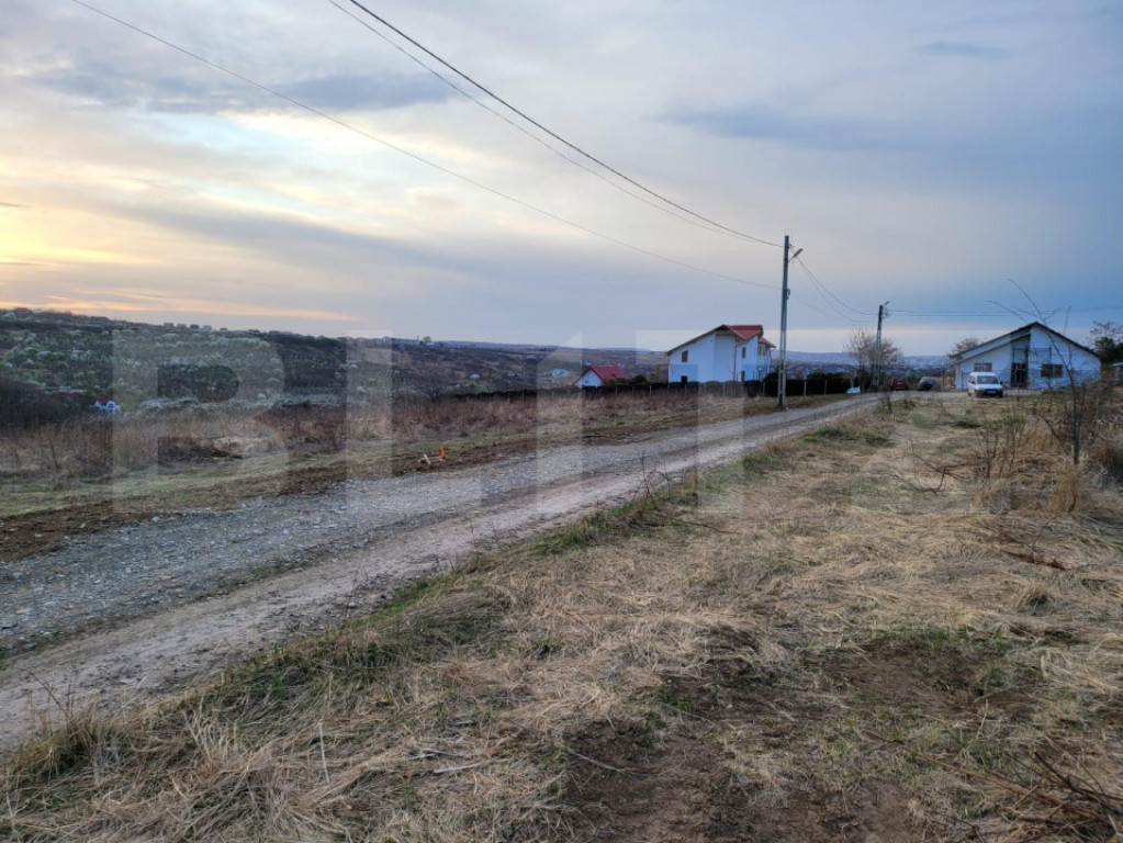 Teren intravilan 915 intravilan Visani, panorama, utilitati