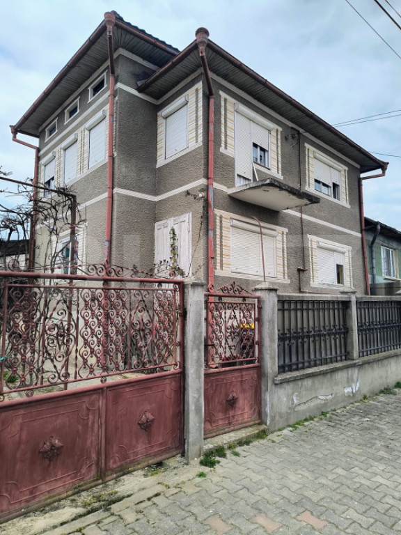 Casa de vanzare, 182 mp - Dej
