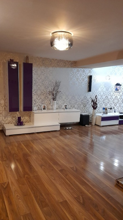 Apartament 5 camere 209 mp utili | 4 băi | 2 parcari Popești Sud