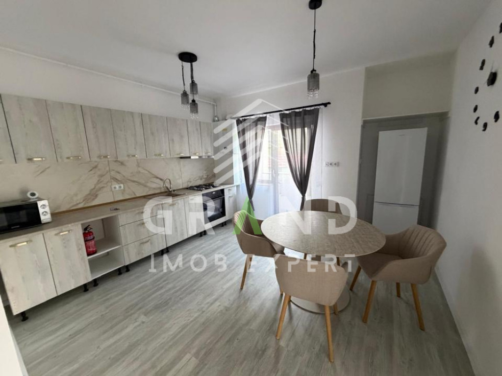 Apartament modern, semifinisat, cu 3 camere, 60 mp, etaj int