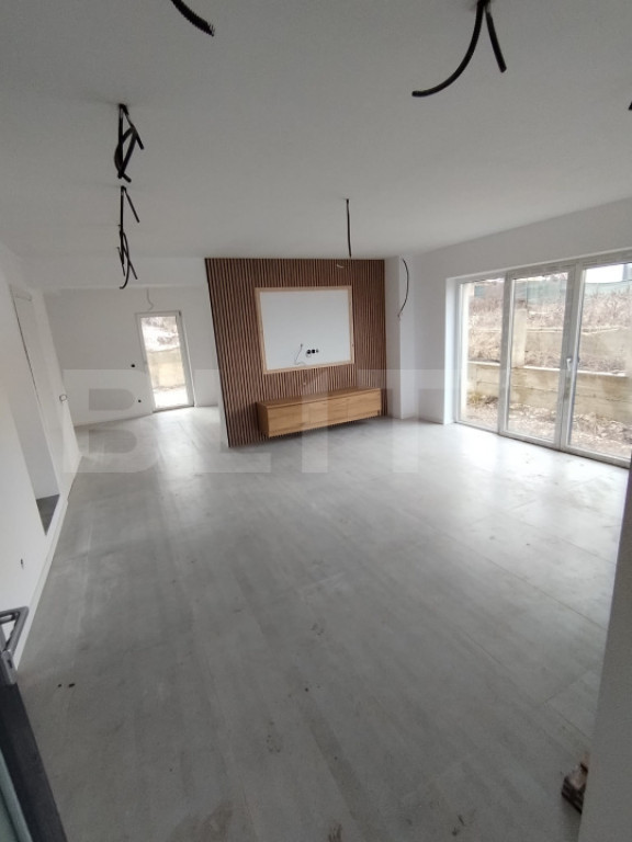 Casa de vacanta cu priveliste catre lac, 213 mp utili, 3500