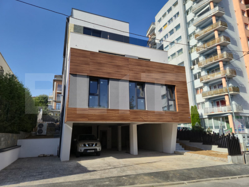 Duplex cu garaj, 156 mp Dâmbul Rotund
