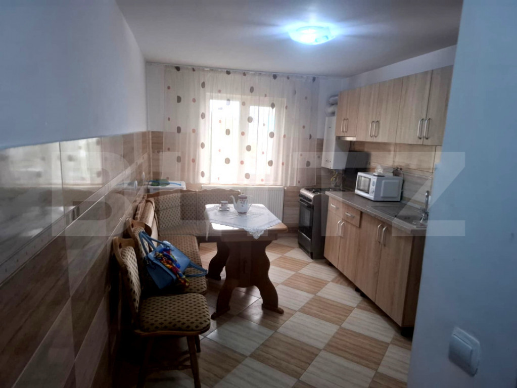Apartament 3 camere, 50 mp, zona Micro 6