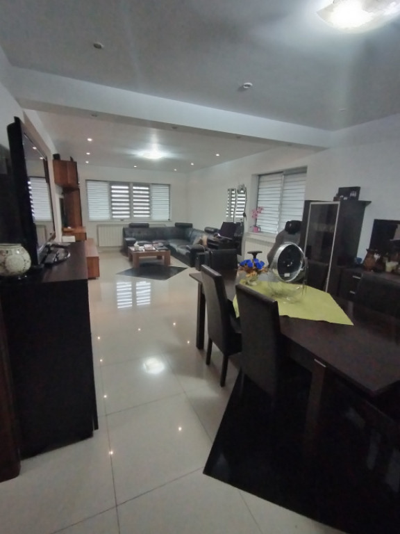 Casa S+P+1+M , zona Ford , teren 329 mp