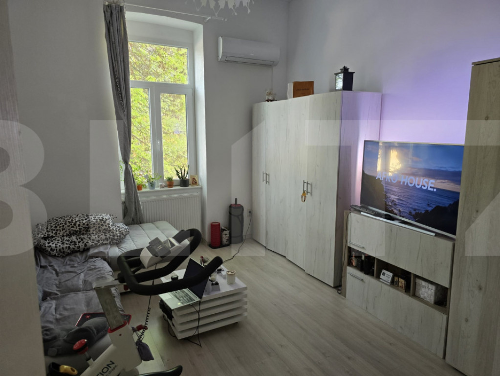 Apartament o camera, centrala proprie, mobilat, Complexul...