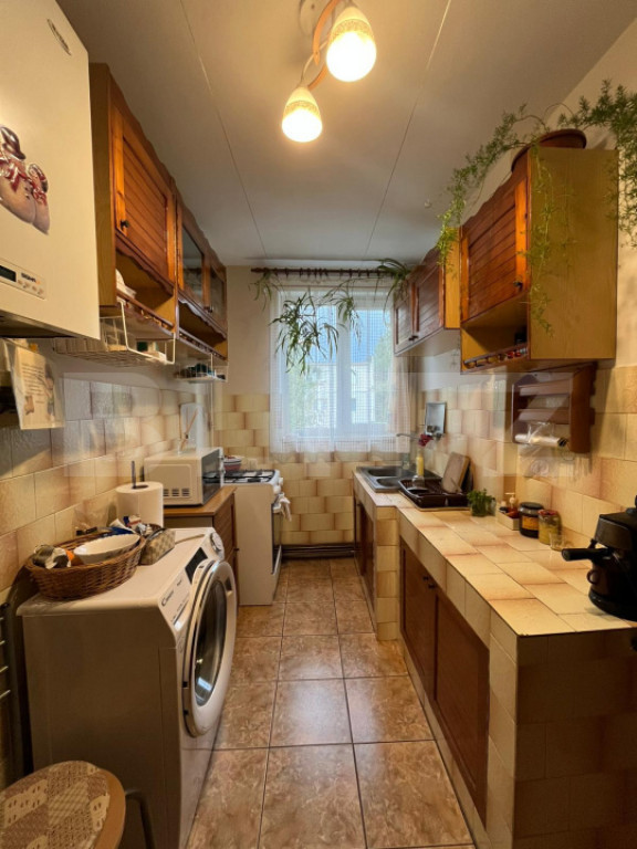 Apartament 2 camere, 47 mp, etaj 3, zona Aleea Carpați