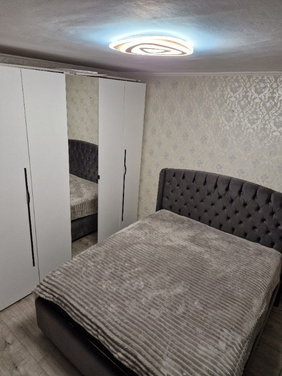 Apartament 2 camere de vanzare