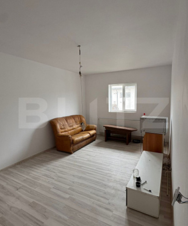 Apartament 2 camere , decomandat, localitatea Rovinari
