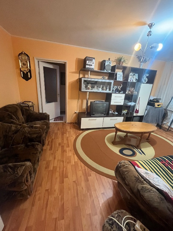 Apartament 2 camere confort 1 Viziru1 , Parter stradal .