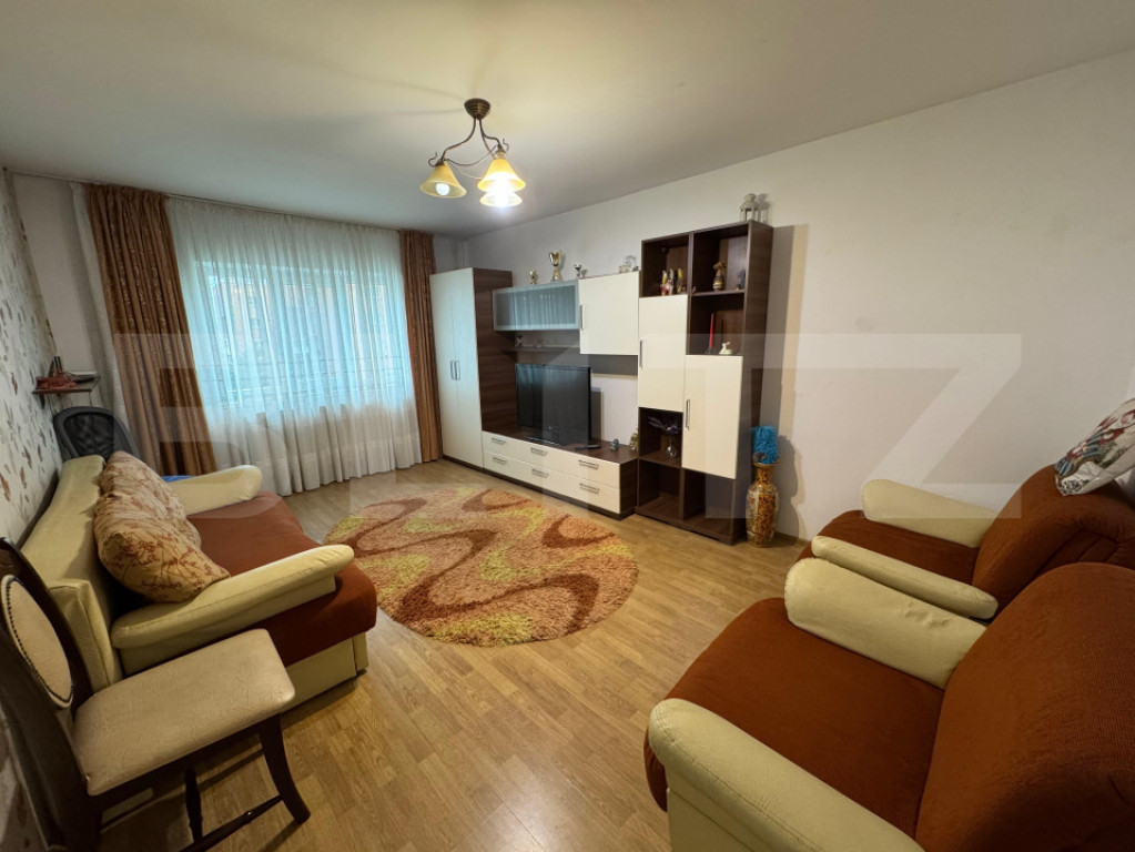 Apartament de inchiriat, 2 camere, decomandat, centrala prop