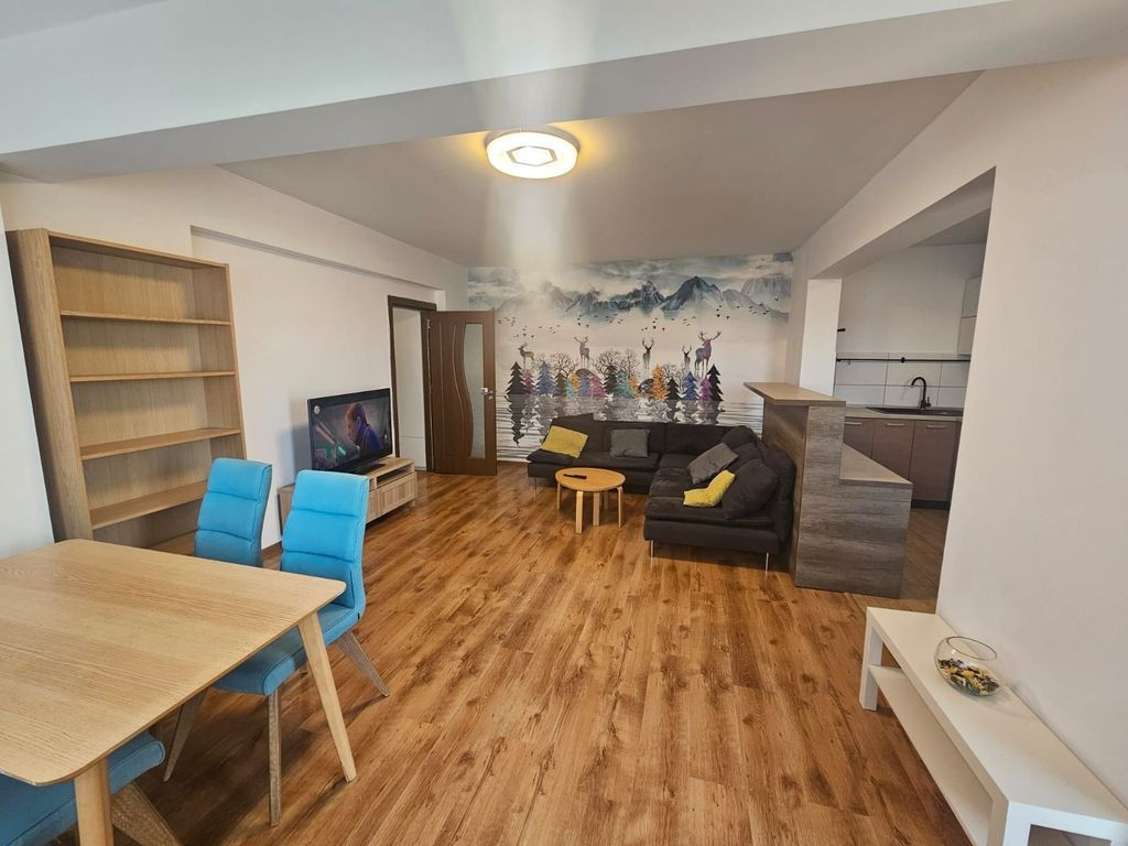 Închiriere Apartament 3 camere în Complex Grand Kristal...