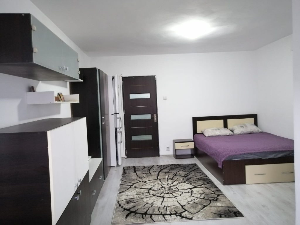 Dristor etaj 7 semidecomandat