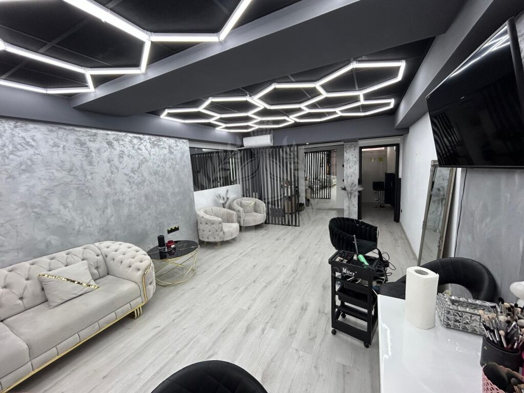 SPATIU COMERCIAL // CANTACUZINO // 140 MP