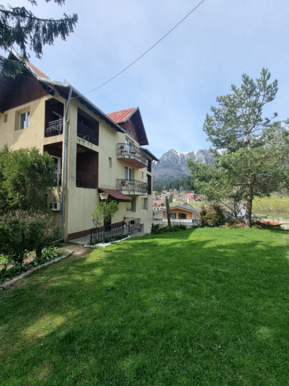Oază de relaxare Zamora Bușteni – pensiune cu panoramă
