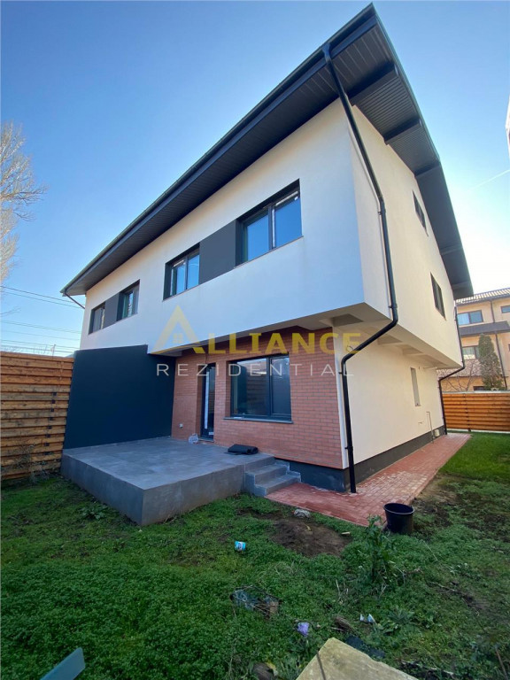 Casa Tip Duplex - 5 camere 4 bai - Mutare Imediata -