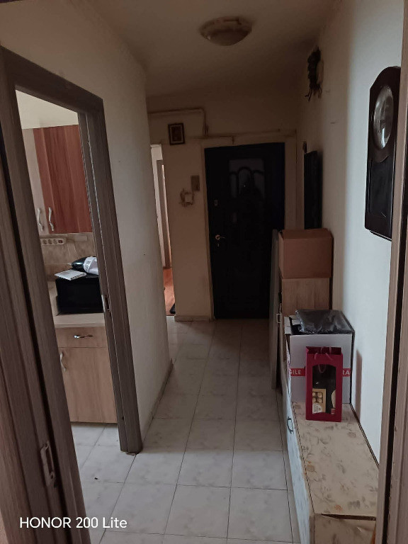 Apartament de 3 camere zona ASTRA,