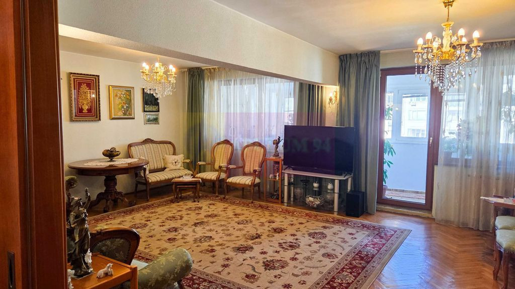 Vanzare ap 4 camere - 47 mp terasa vedere la lac în One ...