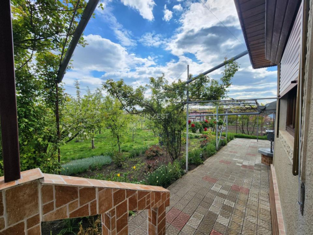 CASA INDIVIDUALA , 140 MP UTILI , 2100 MP TEREN ZONA PODUL I